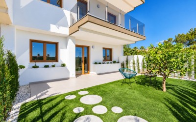 Modern 4-Bedroom Townhouse with Panoramic Sea &
Benidorm Views in La Nucía