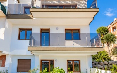 Modern 4-Bedroom Townhouse with Panoramic Sea &
Benidorm Views in La Nucía