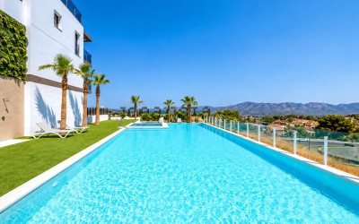 Modern 4-Bedroom Townhouse with Panoramic Sea &
Benidorm Views in La Nucía