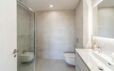Modern 4-Bedroom Townhouse with Panoramic Sea &
Benidorm Views in La Nucía