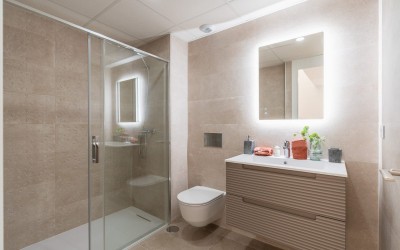 Modern 4-Bedroom Townhouse with Panoramic Sea &
Benidorm Views in La Nucía