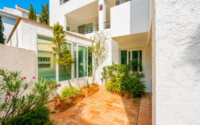 Luxury triplex facing the sea in La Olla, Altea