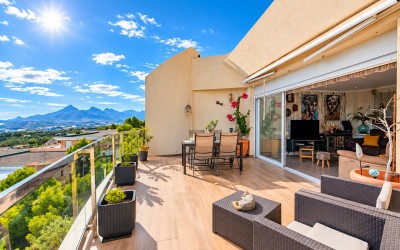 Duplex Penthouse with Panoramic Sea Views in Altea La Vella 