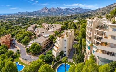 Duplex Penthouse with Panoramic Sea Views in Altea La Vella 