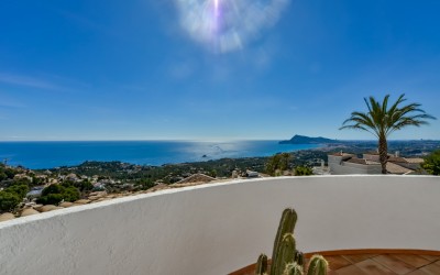 Villa for rent with spectacular sea views in Altea