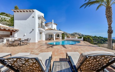 Villa for rent with spectacular sea views in Altea